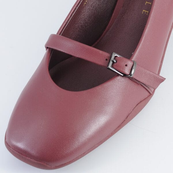 MARY JANE - EMANUELLE VEE