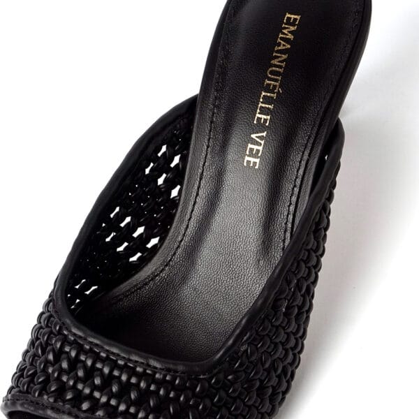 SCALZATO - EMANUELLE VEE