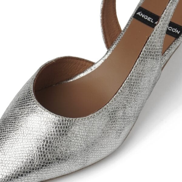 SLINGBACK - ANGEL ALARCON