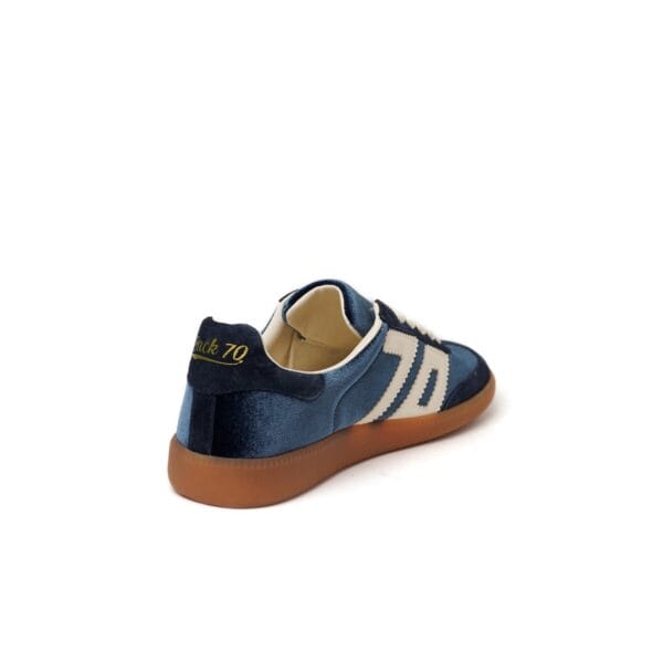 SNEAKERS - BACK 70